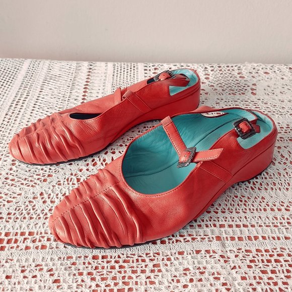 Thierry Rabotin Red Leather Georgia Slingback Size 37.5 Italy Buckle Slip-on - Picture 1 of 11
